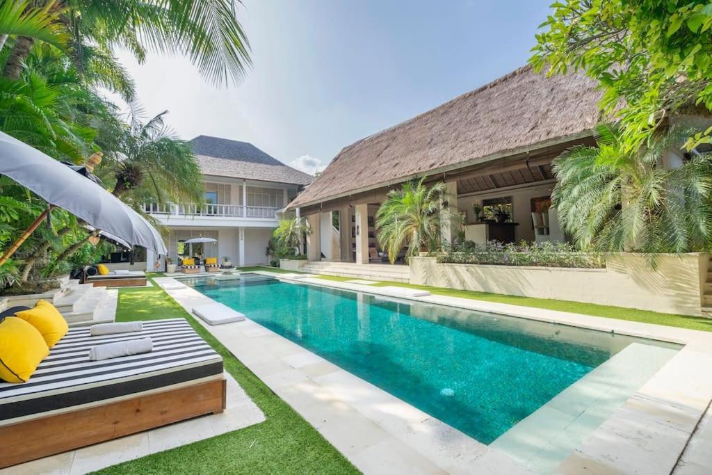 4Br Villa With Large Pool At Seminyak Beach Exterior photo